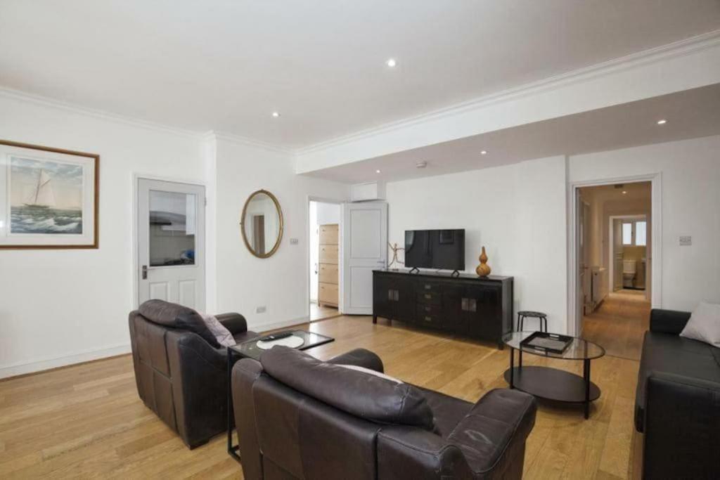 Lovely Kensington Flat ลอนดอน ภายนอก รูปภาพ
