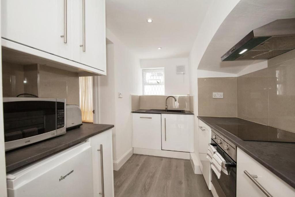 Lovely Kensington Flat ลอนดอน ภายนอก รูปภาพ